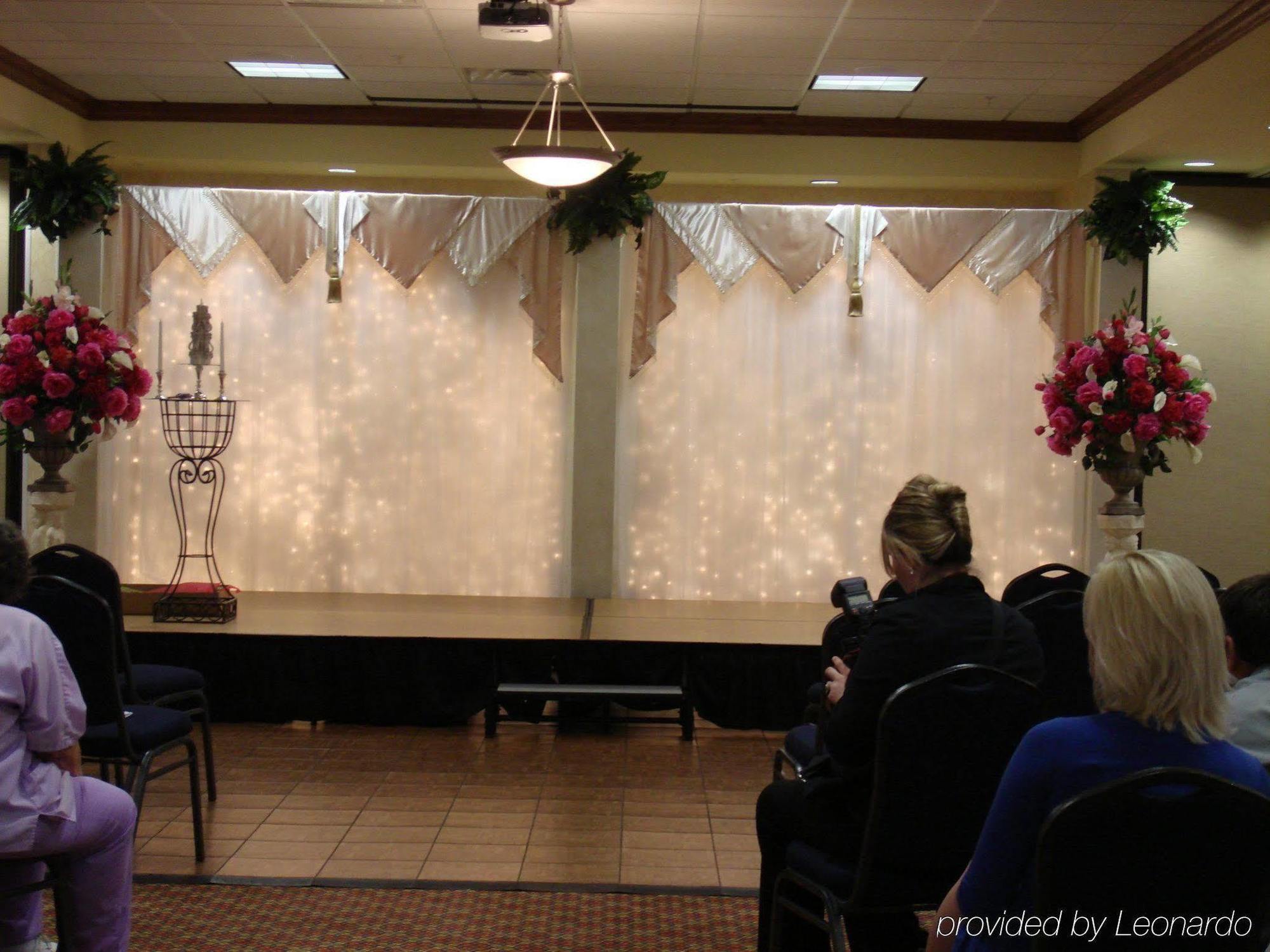 Holiday Inn Quincy By Ihg Konforlar fotoğraf